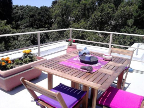 Park House -beside the Medieval Town of Rhodes-free parking